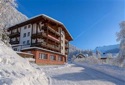 1. Hotel Tia Apart