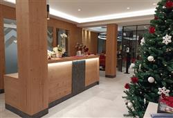 14. 6denní zájezd (denní přejezd) s dopravou, polopenzí a skipasem ceně – hotel Canada