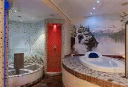 4. Hotel Job