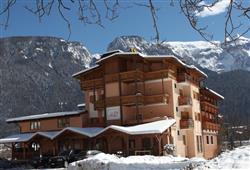 3. Hotel Job