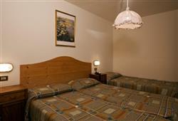 7. 5denní zájezd (denní přejezd) s dopravou, polopenzí a skipasem v ceně – chalet Alpino