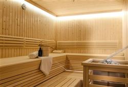 2. AlpenParks Hotel & Apartment Orgler