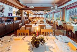 6. 5denní zájezd s dopravou, polopenzí a skipasem v ceně – hotel Coldai
