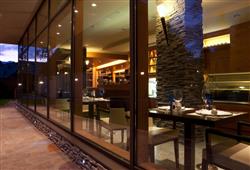 17. Hotel Eco Bohinj - lyžařský balíček s denním přejezdem, vstupem do aquaparku a polopenzí v ceně