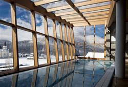 1. Hotel Eco Bohinj - lyžařský balíček s denním přejezdem, vstupem do aquaparku a polopenzí v ceně