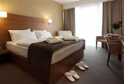 4. Hotel Eco Bohinj - lyžařský balíček s denním přejezdem, vstupem do aquaparku a polopenzí v ceně